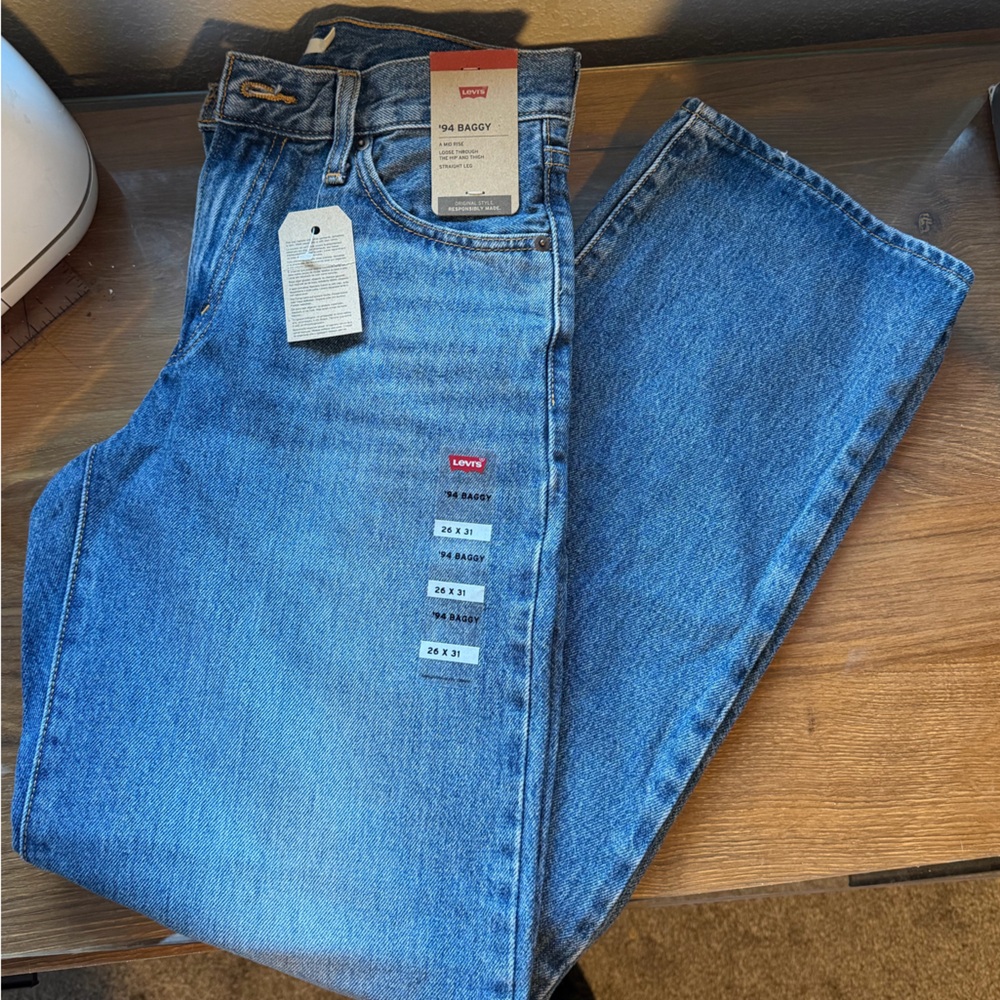 Levi's Classic Blue Jeans - Picture 2 of 4